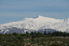 Pico Veleta (Sierra Nevada). Determinados elementos naturales caracterizan un lugar o enclave por lo que son signos de referencia.