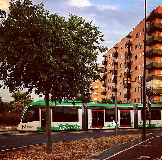 2018-07-30 13_51_46-Juan Carlos Gómez Vargas en Instagram_ “Transporte #sostenible en #Granada_ #Met