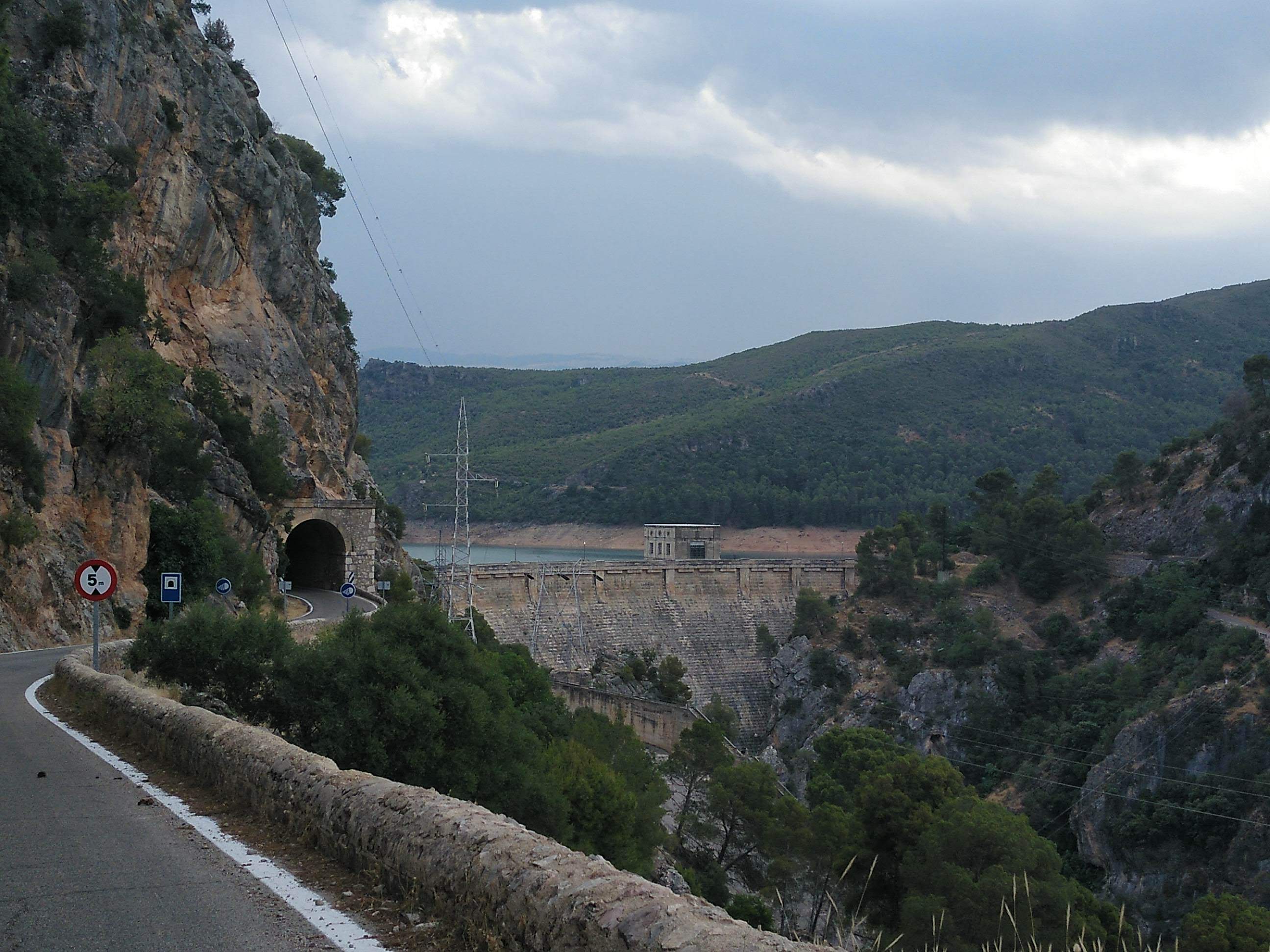 190702_Presa del Tranco de Beas_Carretera de Acceso