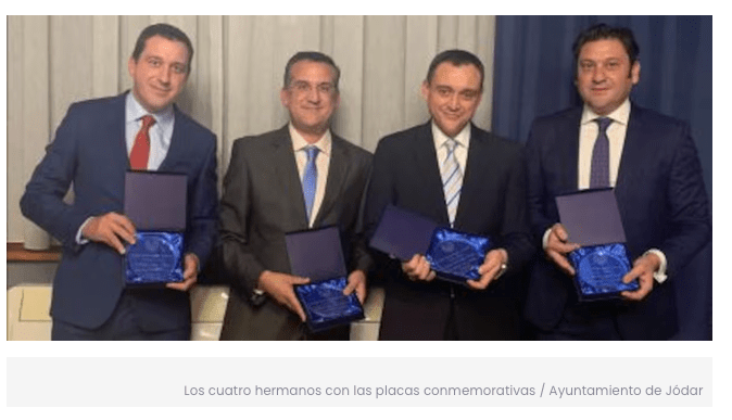 Juan Carlos Gómez Vargas junto a sus tres hermanos Ingenieros de Caminos, embajadores del Colegio de Jaén