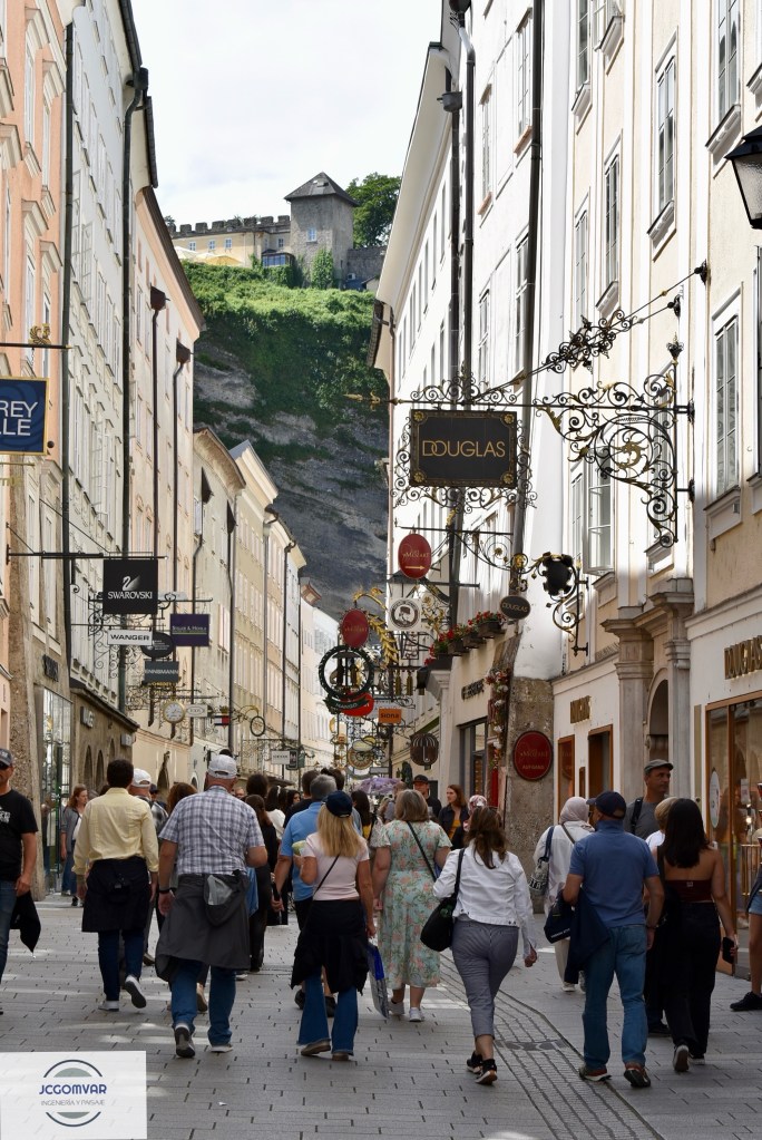 Getreidegasse - Salzburgo. Foto: jcgomvar